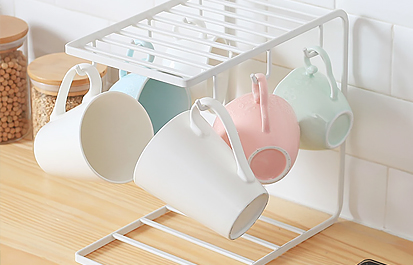 Mutfak bardakları için metal raf nasıl seçilir