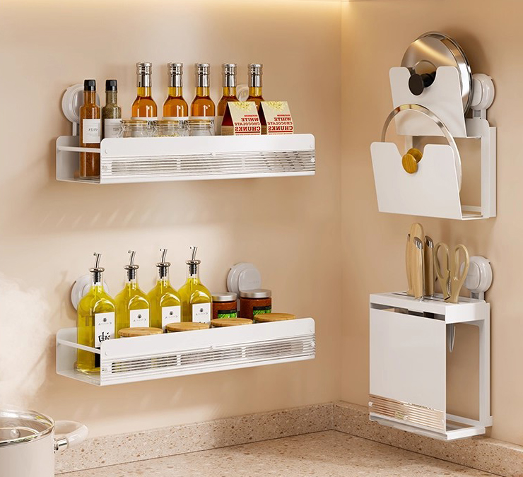 Mutfak tezgahı her zaman dağınık mı? Doğru Mutfak Baharat Rafını seçerken ne kadar yerden tasarruf edebilirsiniz?